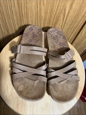 Merrell Women’s Brown Strappy Leather Slide Sandals